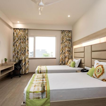 Silver Oak Near Medanta Medicity Gurgaon Bagian luar foto